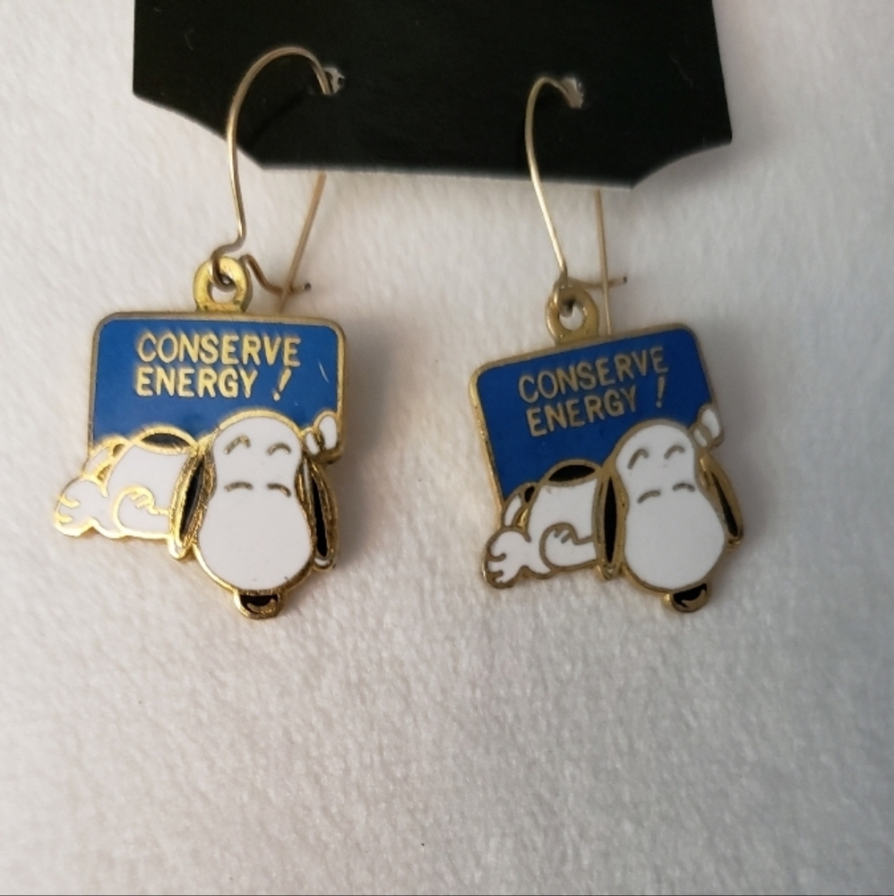 Conserve Energy Snoopy earrings - Blue and White
